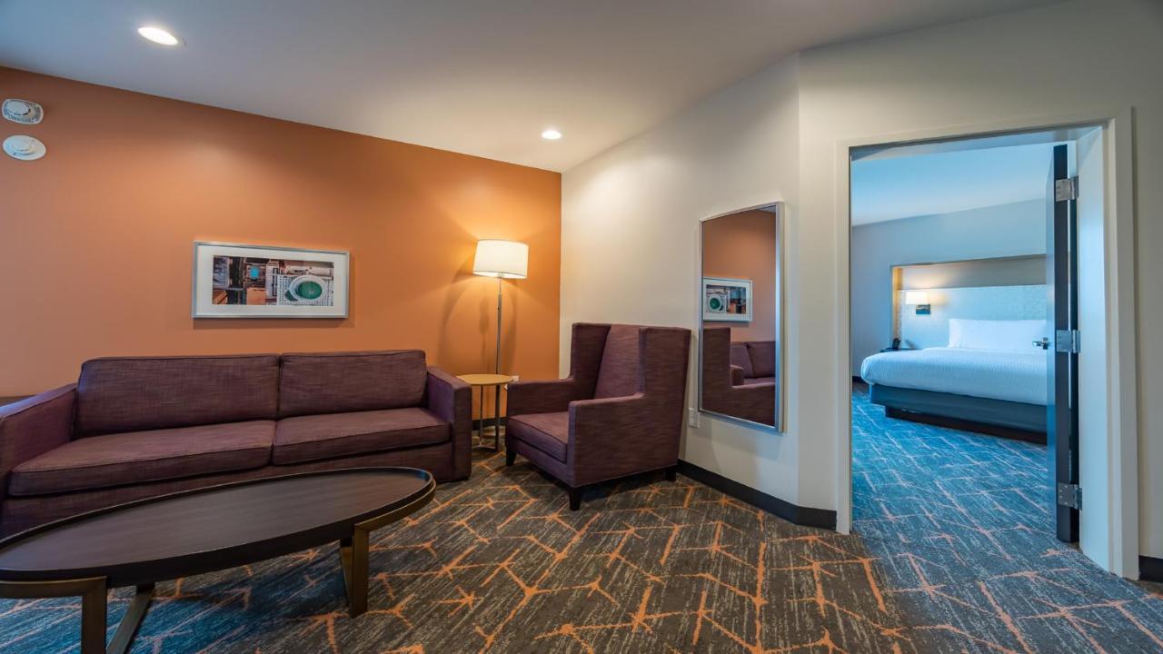 Courtyard By Marriott Atlanta Dunwoody Exterior foto