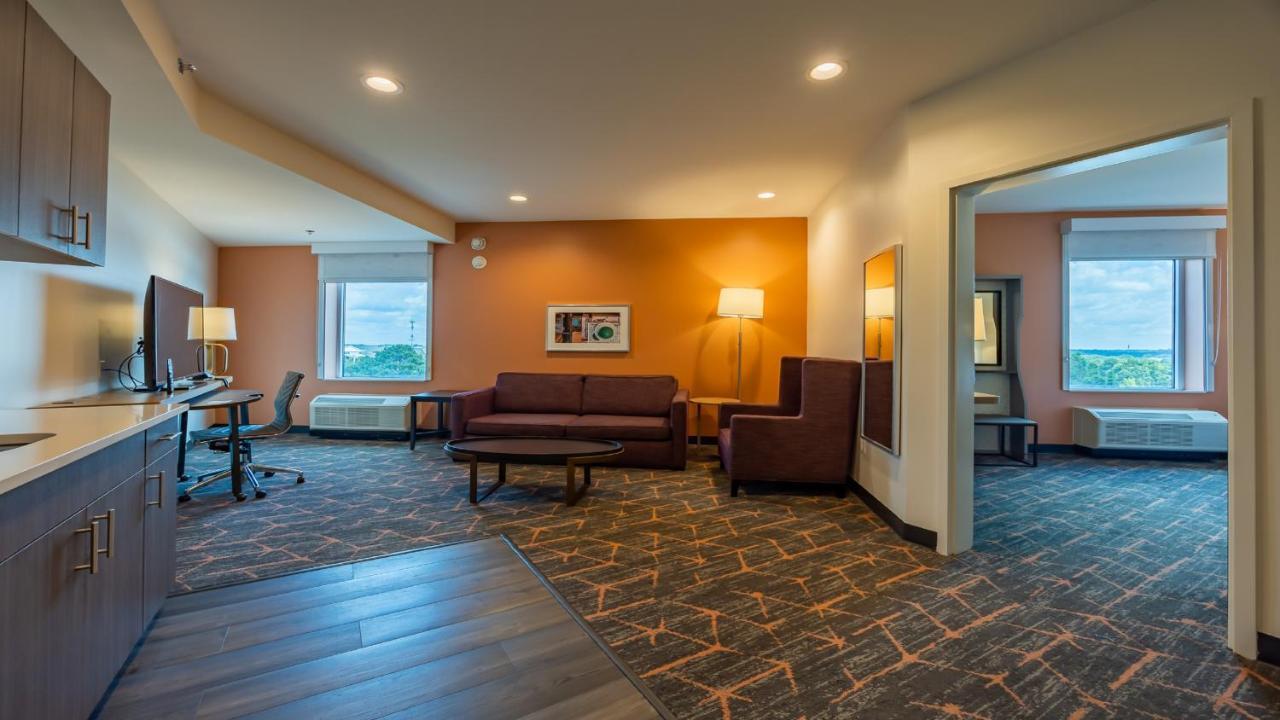 Courtyard By Marriott Atlanta Dunwoody Exterior foto