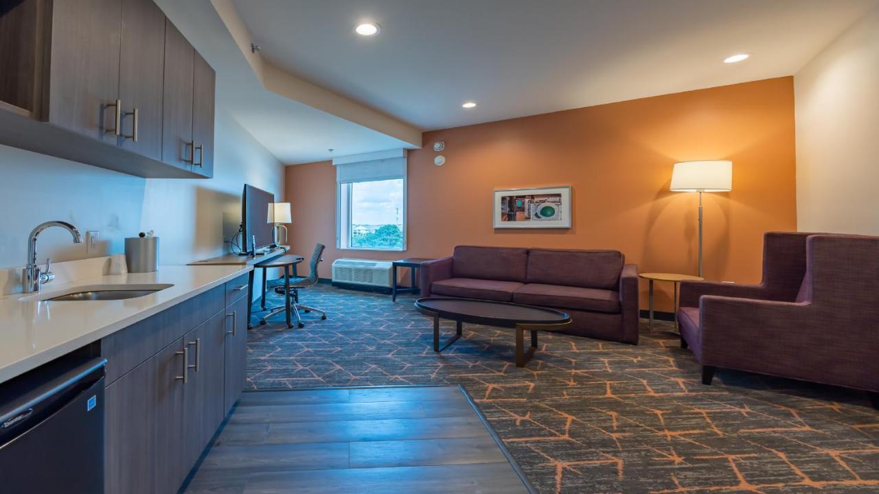 Courtyard By Marriott Atlanta Dunwoody Exterior foto