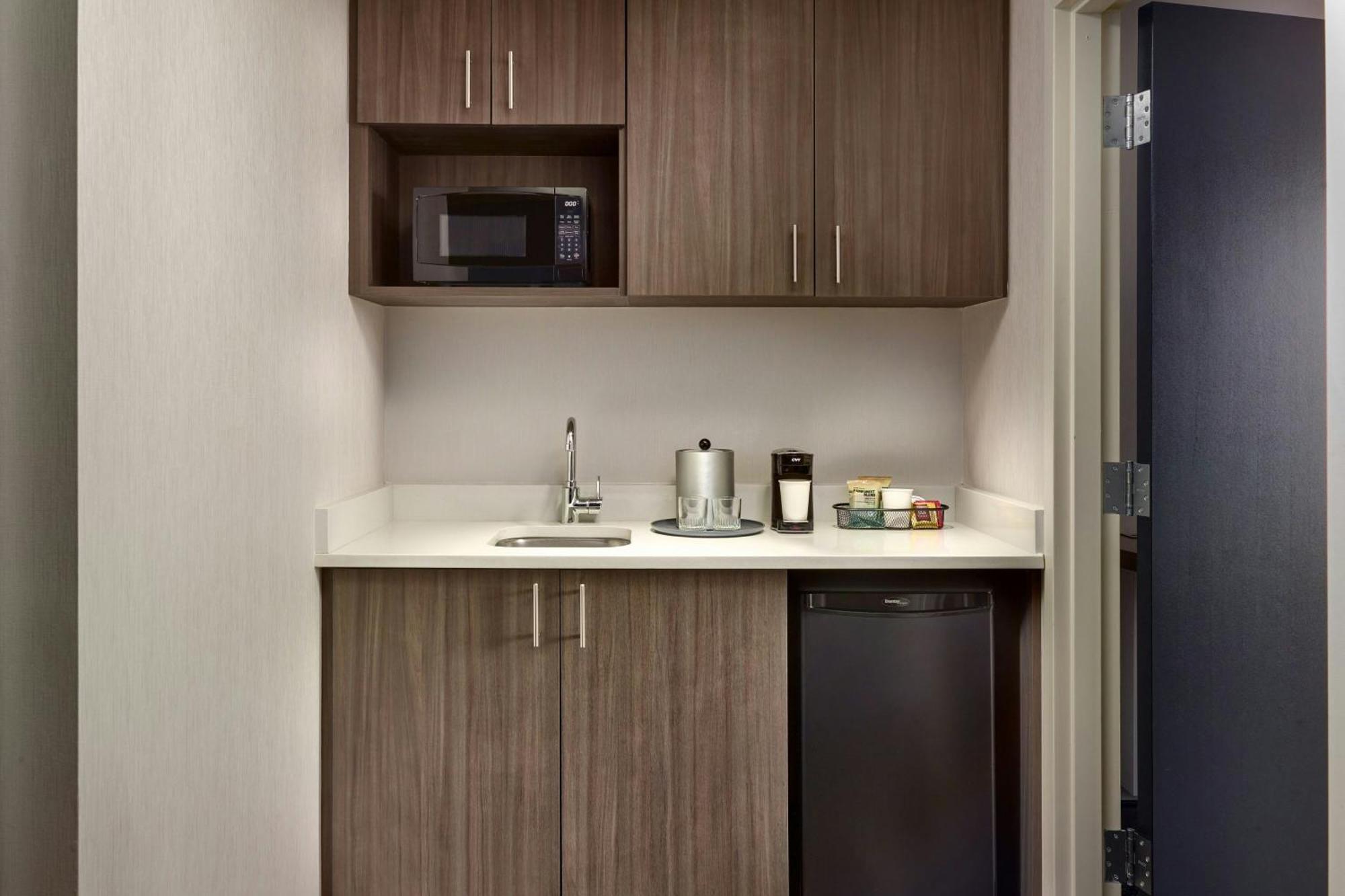 Courtyard By Marriott Atlanta Dunwoody Exterior foto