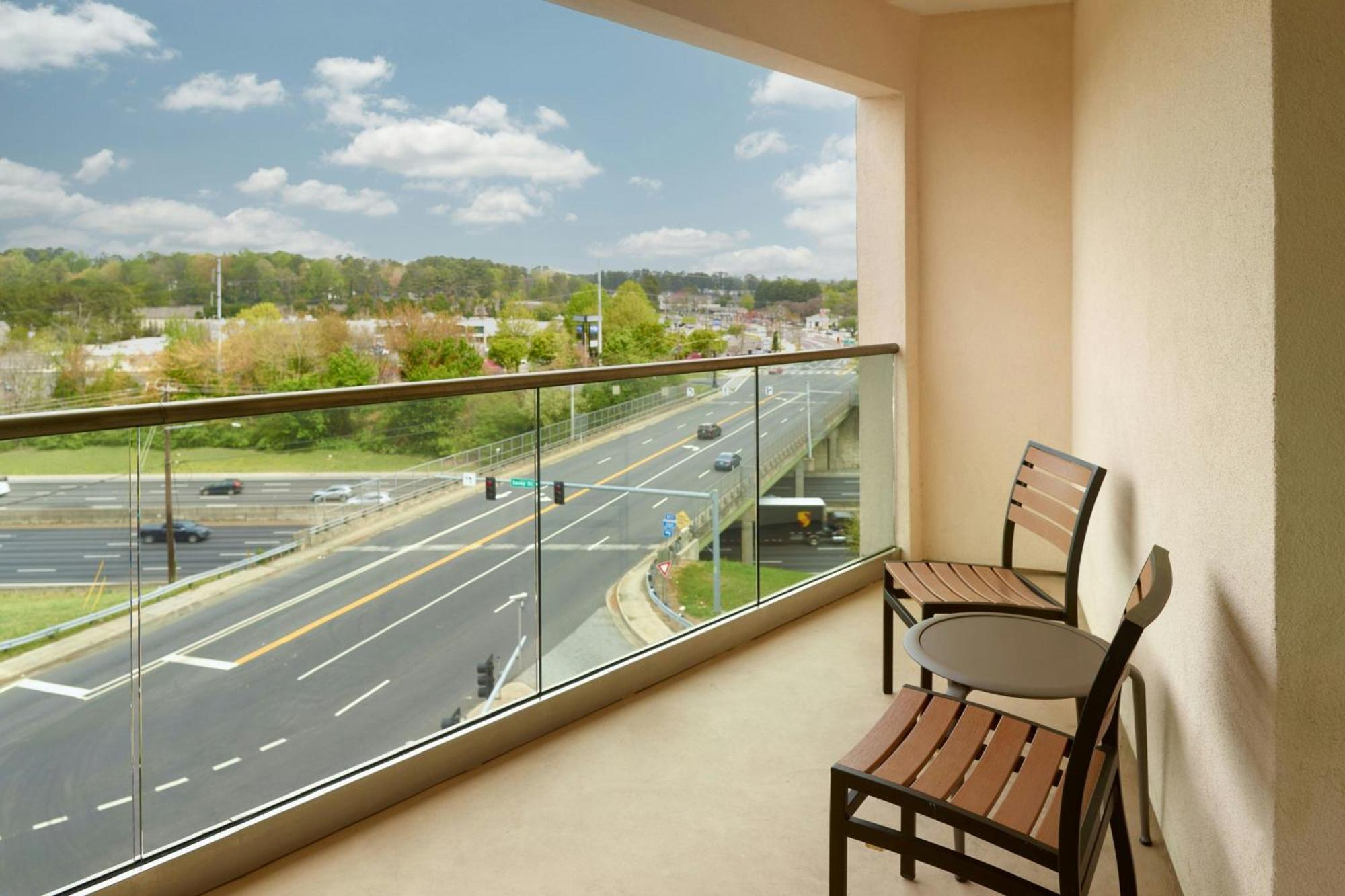 Courtyard By Marriott Atlanta Dunwoody Exterior foto